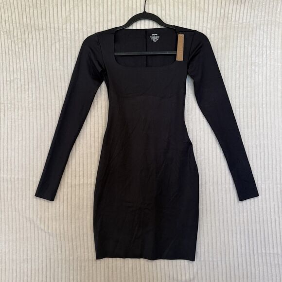 Skims Body Long Sleeve Short Dress Size Small Onyx/black NWT Built In Shapewear - Picture 9 of 11